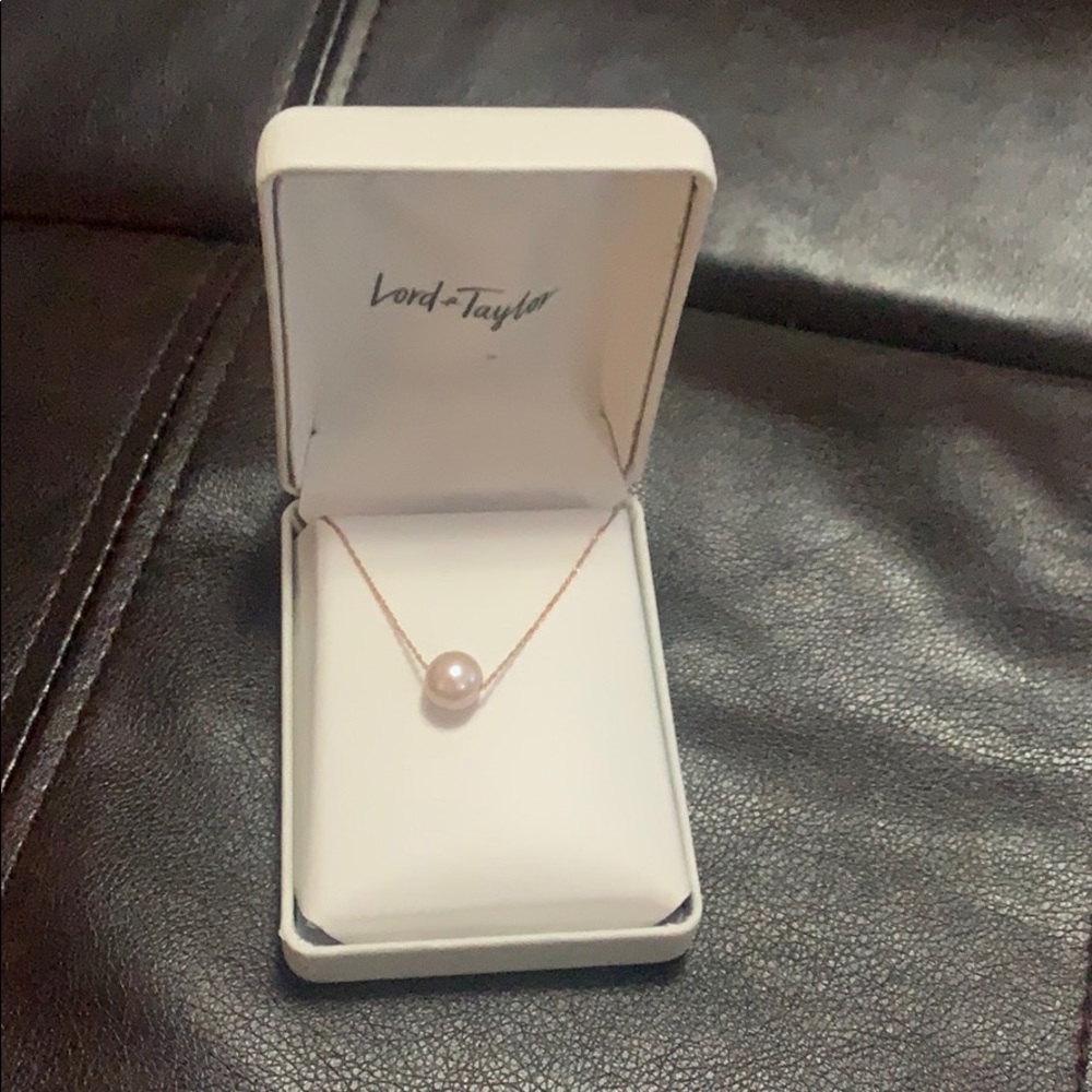 Rose gold pearl bracelet